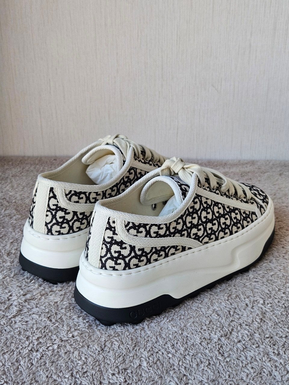 Gucci 746766 WOMEN'S GG TRAINER