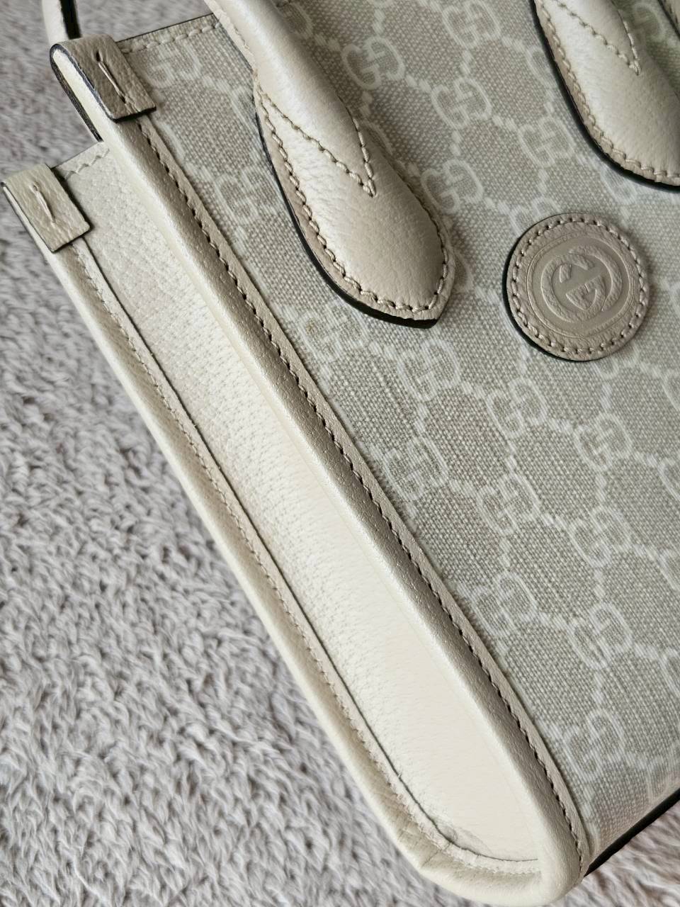 Gucci Mini Tote Interlocking Beige