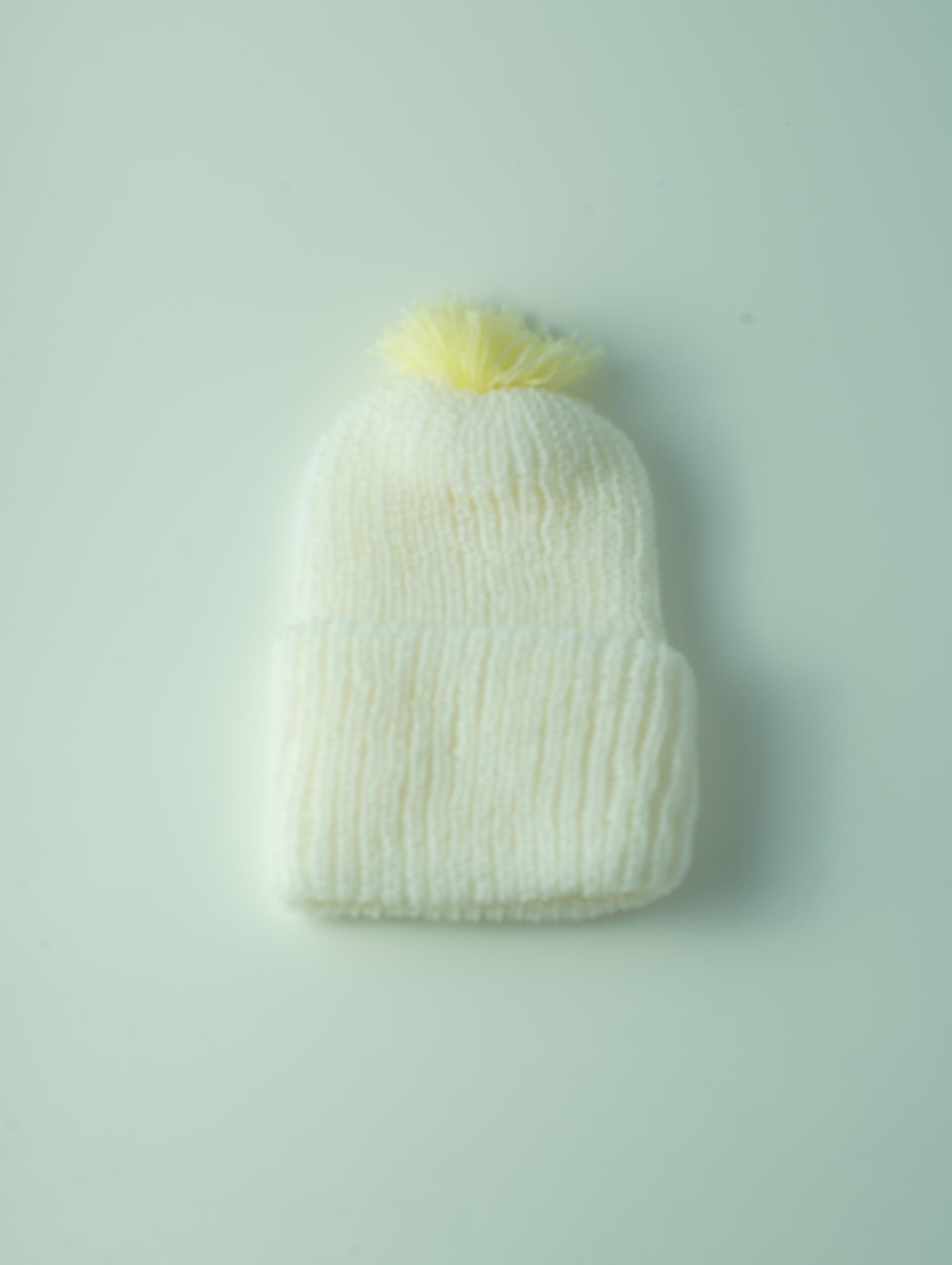 ขายส่ง หมวกไหมพรมเด็กแรกเกิด รุ่นหมวกขาว-จุกสี (ราคาต่อโหล) nongnini1988