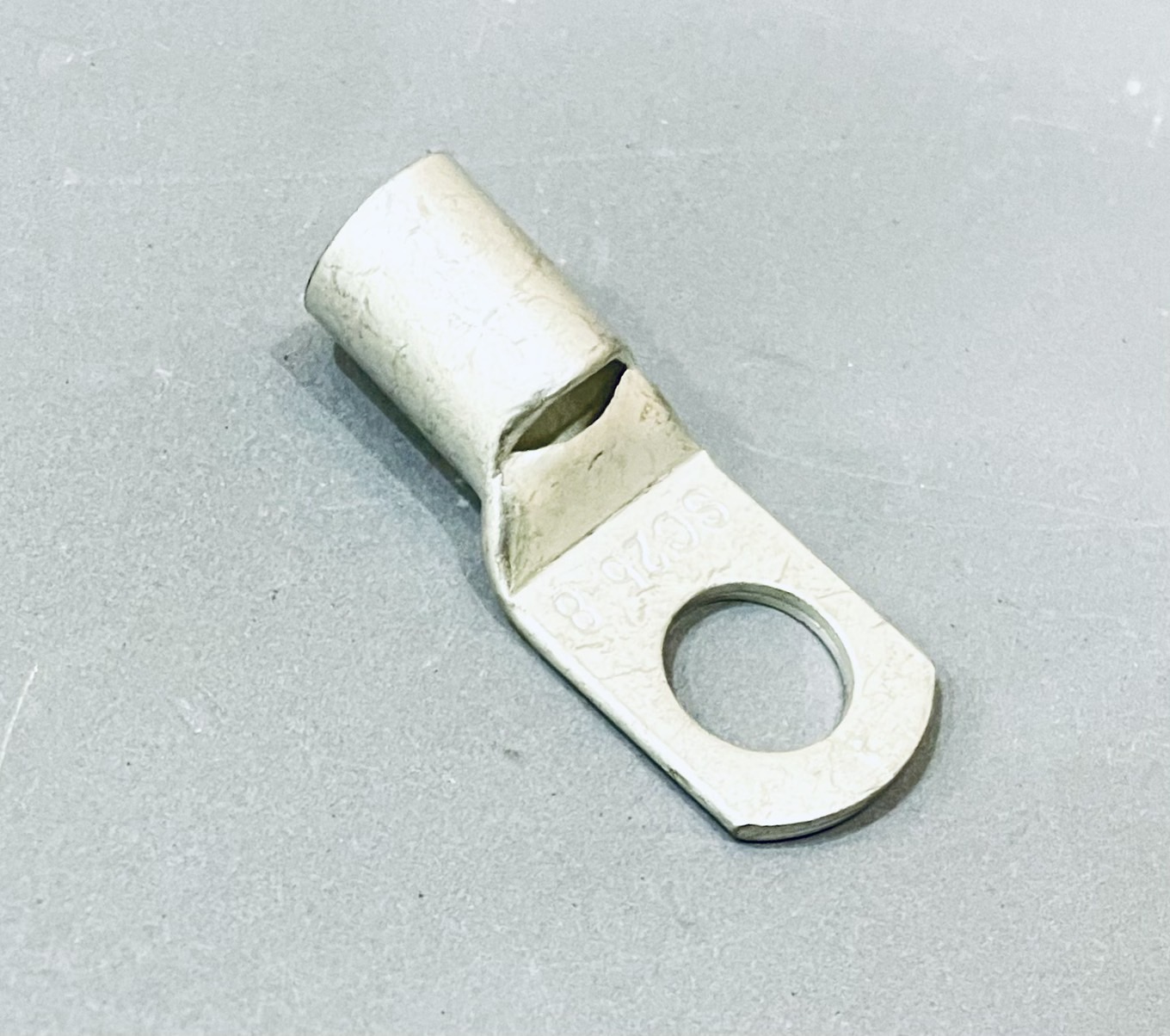 หางปลาหนาทรงยุโรป