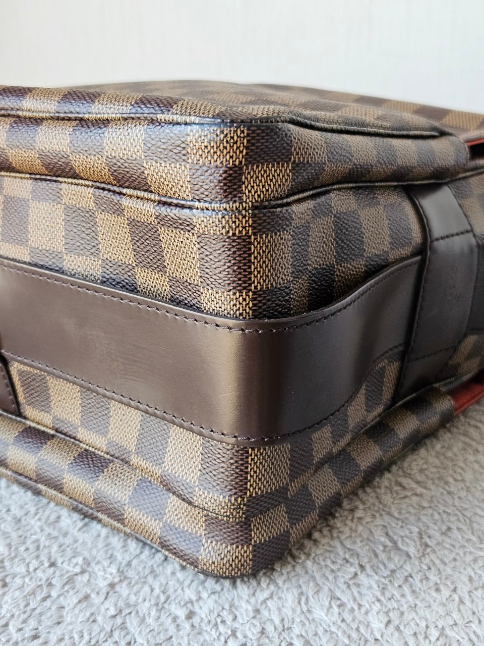 LV Naviglio Damier dc04