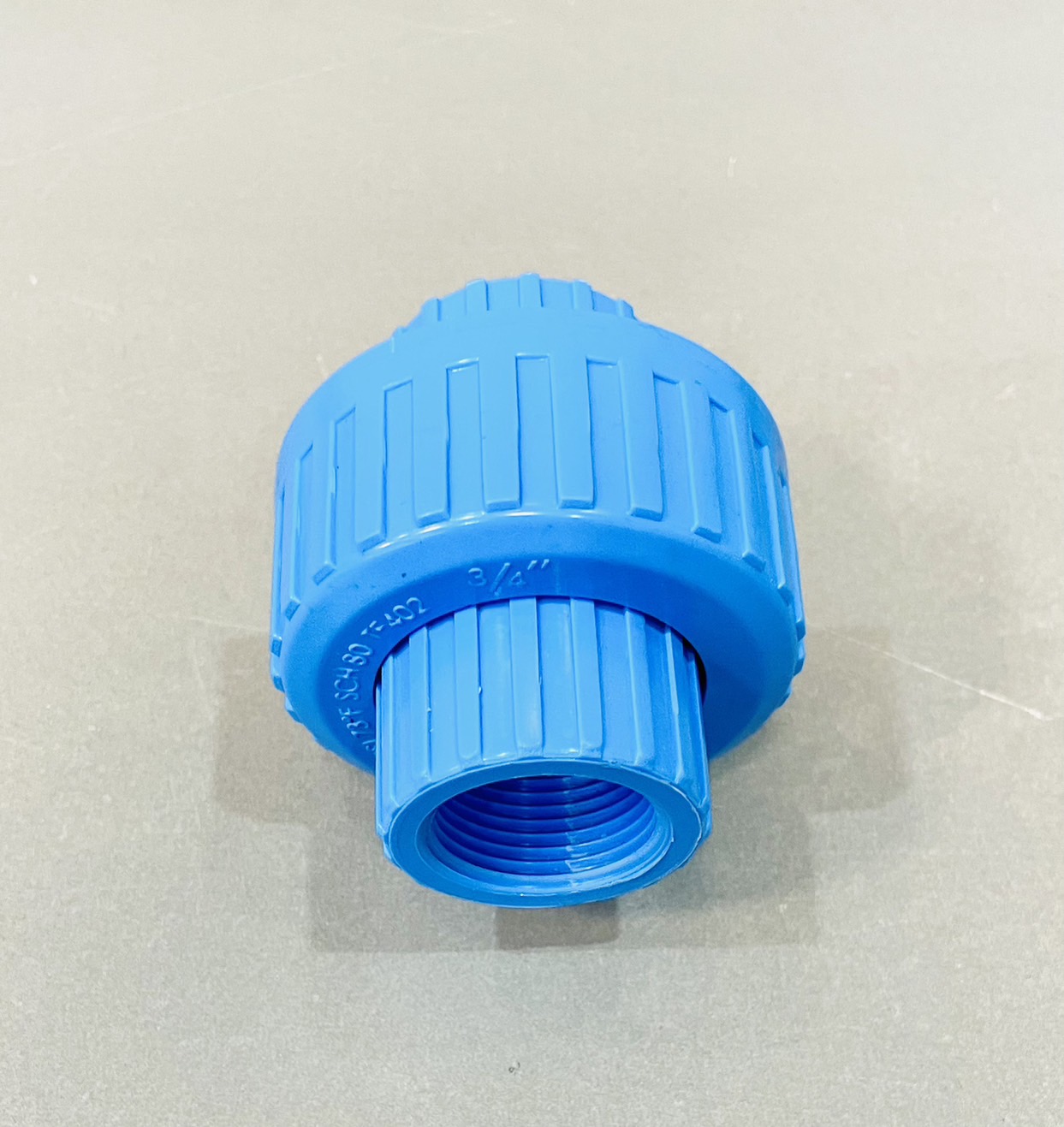 ยูเนี่ยนสั้น เกลียวใน TF