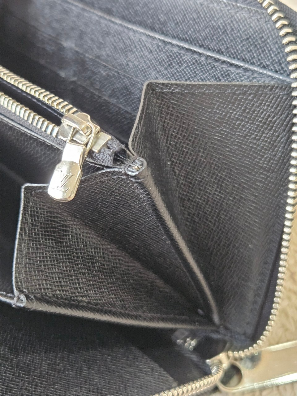 LV EPI Zippy Organizer Long Wallet