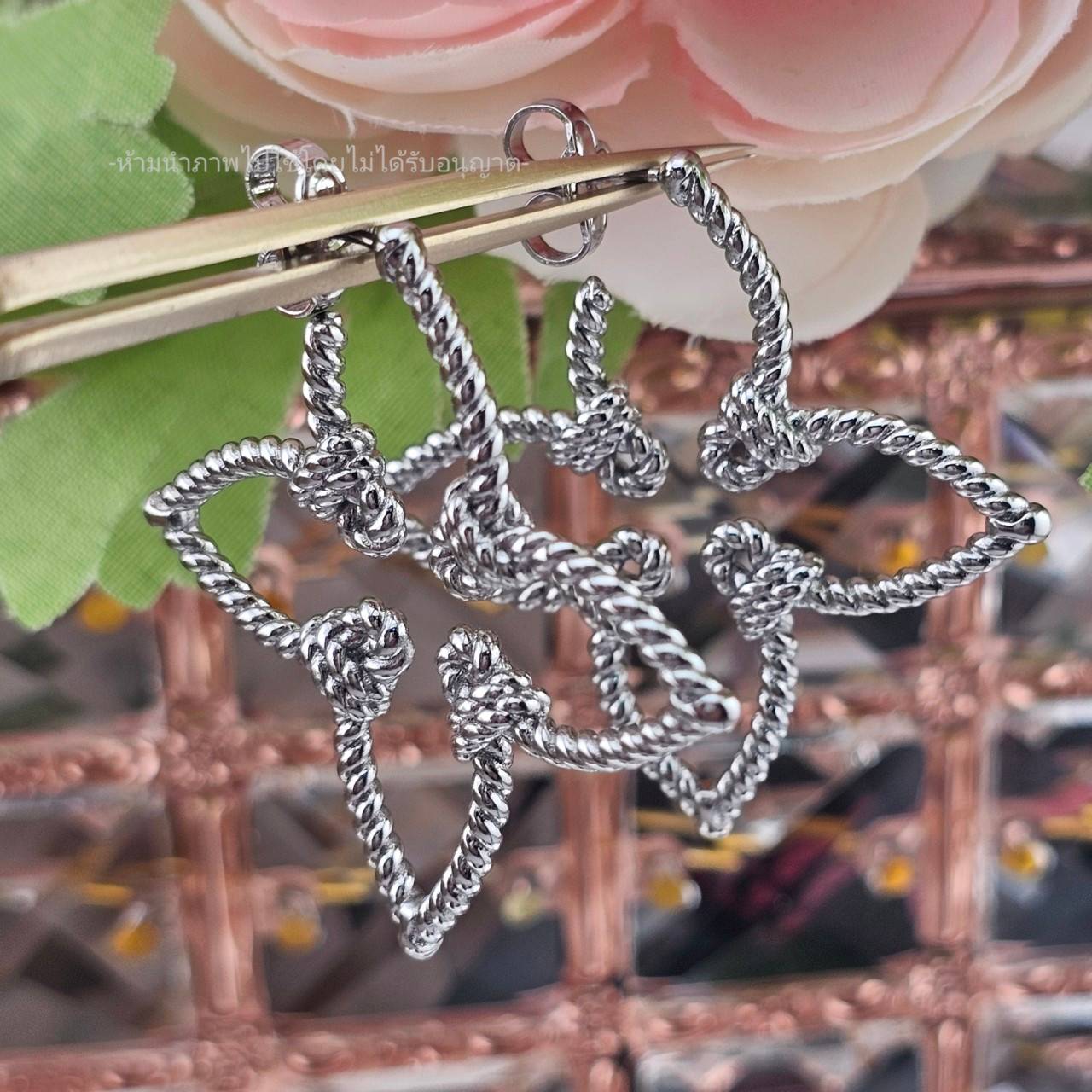 ต่างหู LOUIS VUITTON ต่างหู หลุยวิสตอง ต่างหู LV ติดหู