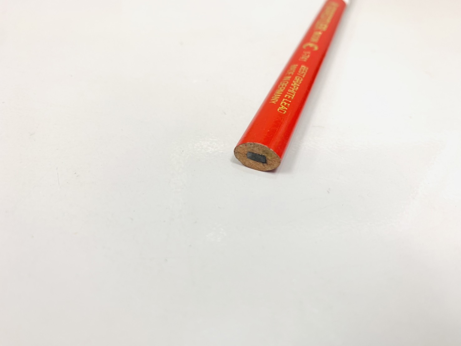 ดินสอช่างไม้ พระจันทร์แท้ Staedtler moon