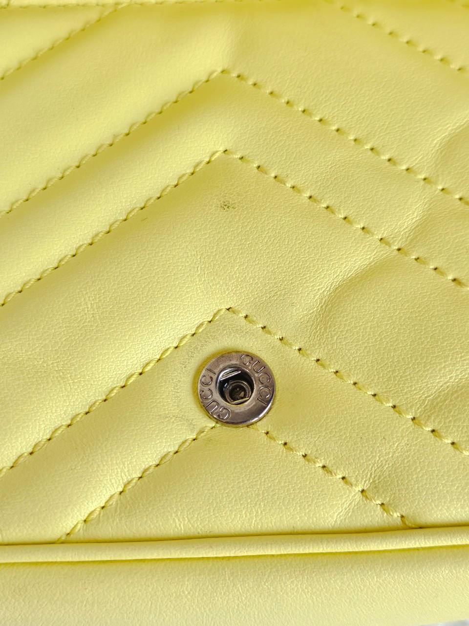 Gucci Marmont Super Mini สีเหลือง