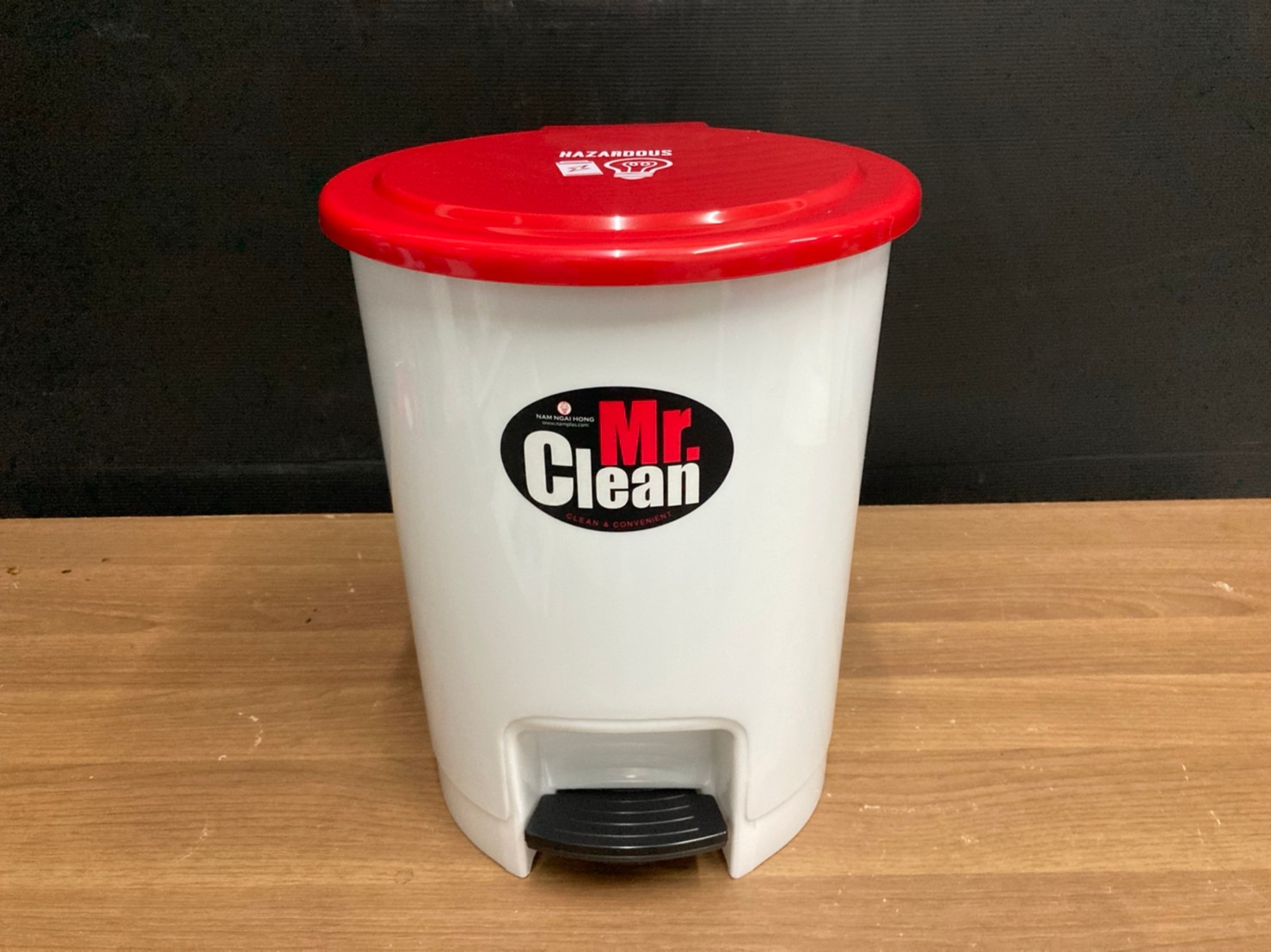 ถังขยะเท้าเหยียบ ทรงกลม 12 ลิตร