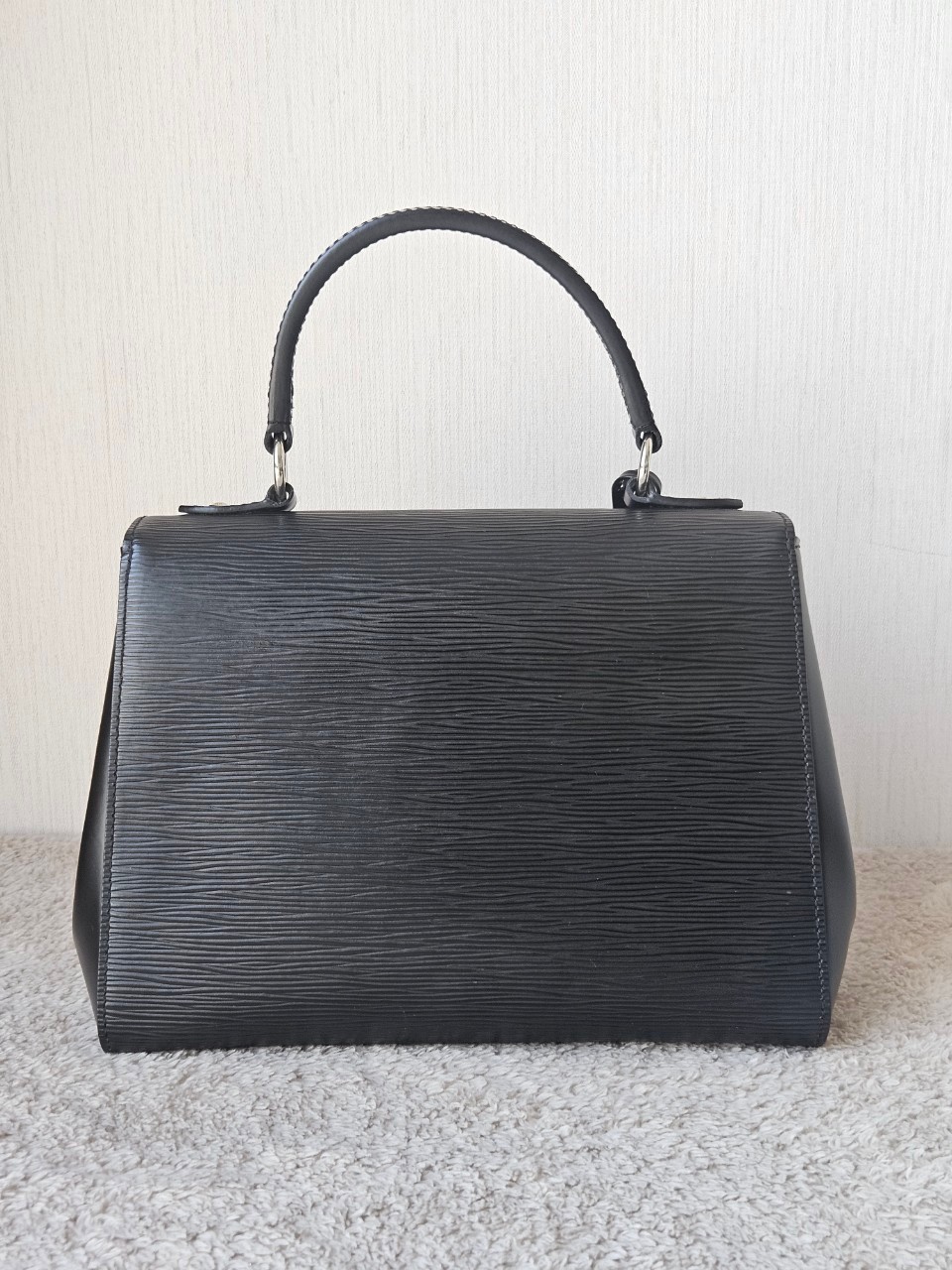 LV M41312 Cluny BB EPI microchip