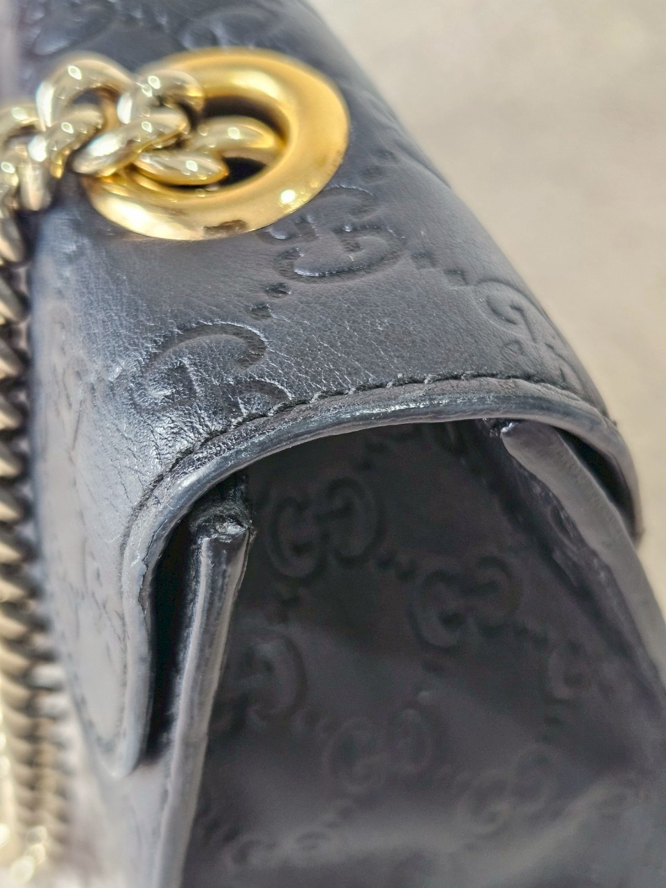 Gucci 295402 Emily Guccissima Medium