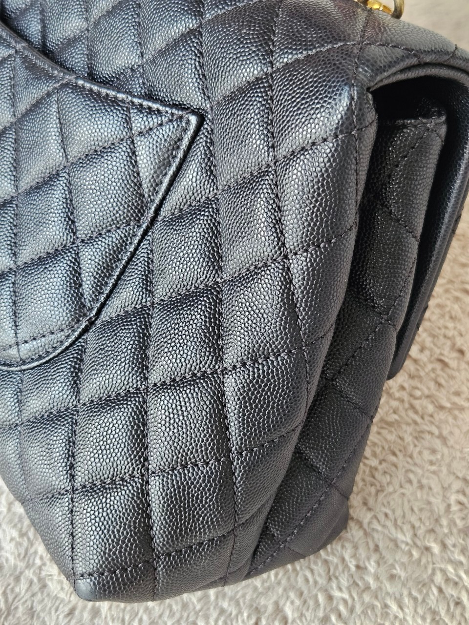 Chanel Coco 10.5 Caviar Lizard holo26