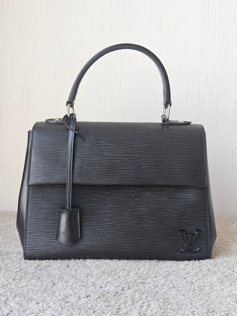 LV M41312 Cluny BB EPI microchip