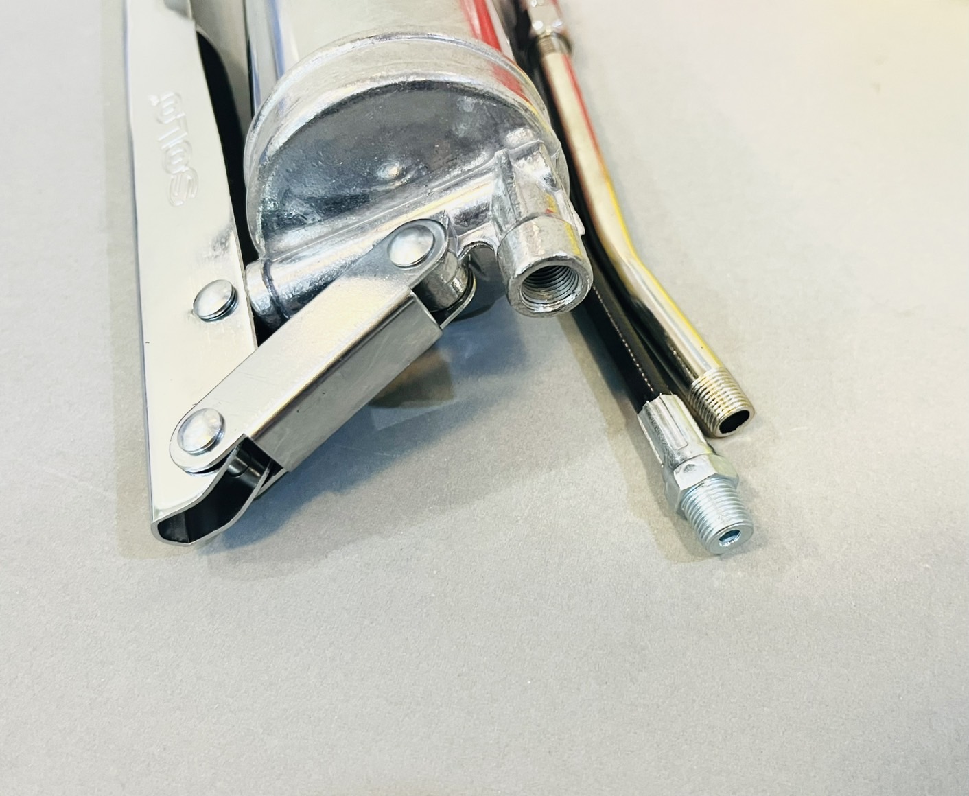 กระบอกอัดจารบี Solo