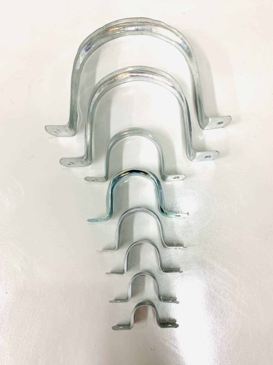 กิ๊ปจับท่อ, แคล๊มป์จับท่อ สังกะสี รุ่นบาง