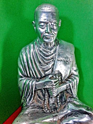 สมเด็จพระพุฒาจารย์ (โต พฺรหฺมรํสี) เนื้อเงินยวง หน้าตัก ๙ นิ้ว