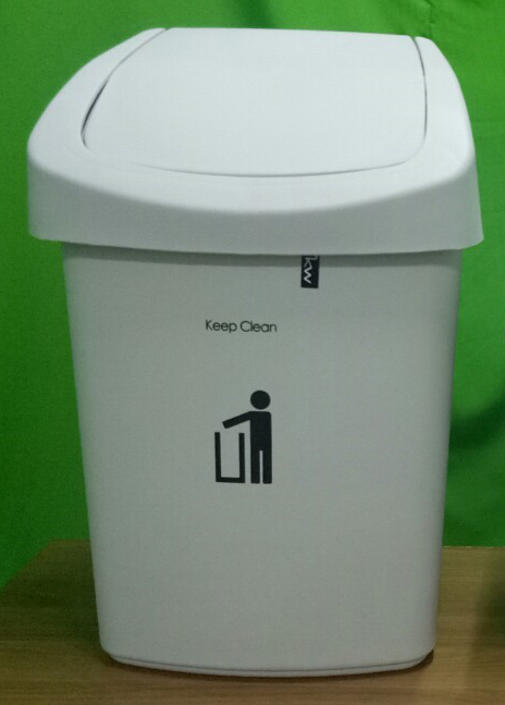 ถังขยะทรงเหลี่ยม ฝาสวิง 25 ลิตร