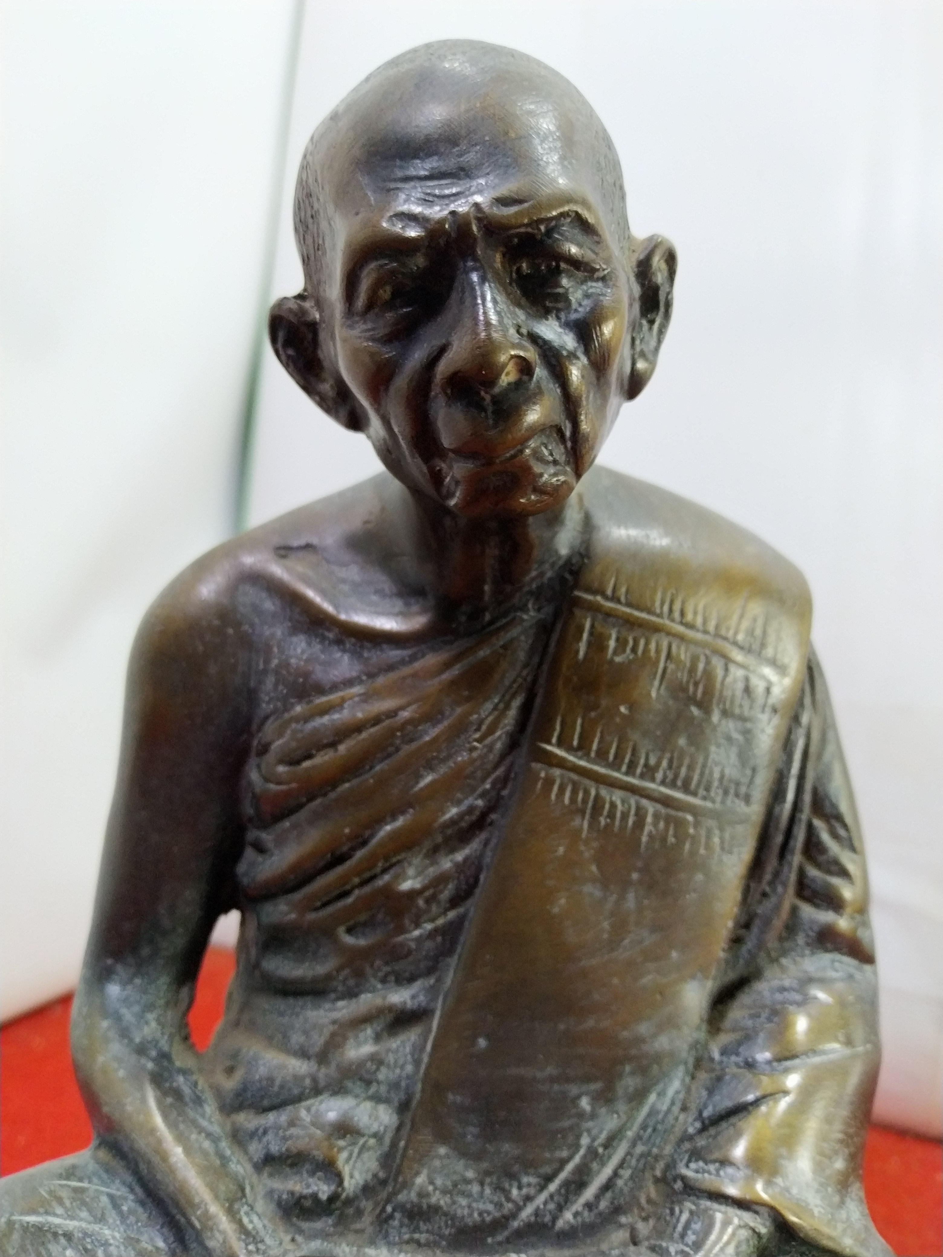 หลวงปู่ทิม อิสริโก วัดละหารไร่ จ.ระยอง หน้าตัก 5 นิ้ว