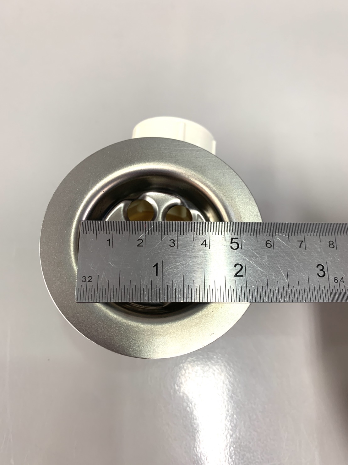 สะดืออ่าง มีท่อน้ำล้น