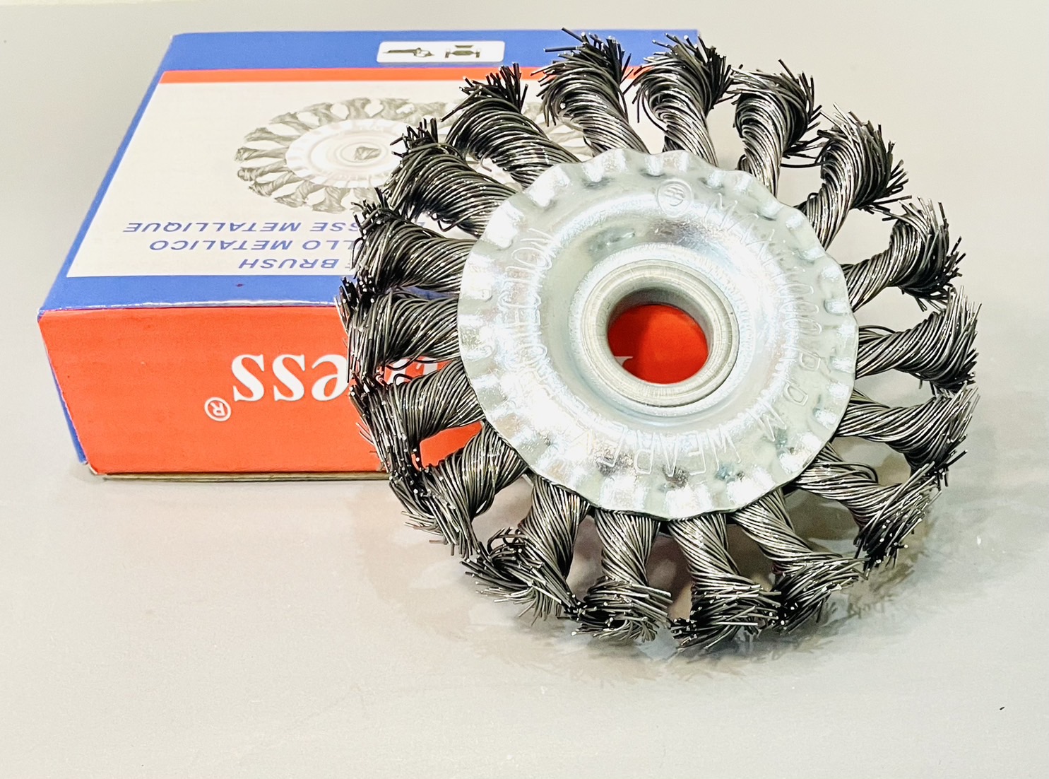 แปรงลวดกลมแบนถักเปีย 4" Keeness