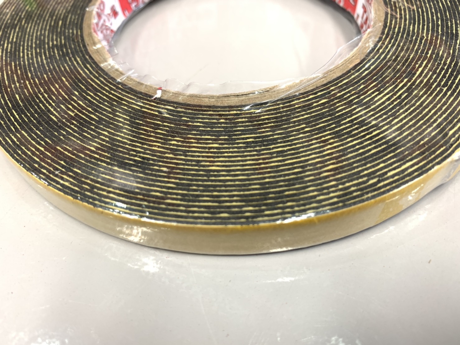 เทปติดคิ้วรถยนต์ 1/2" x 10ม.