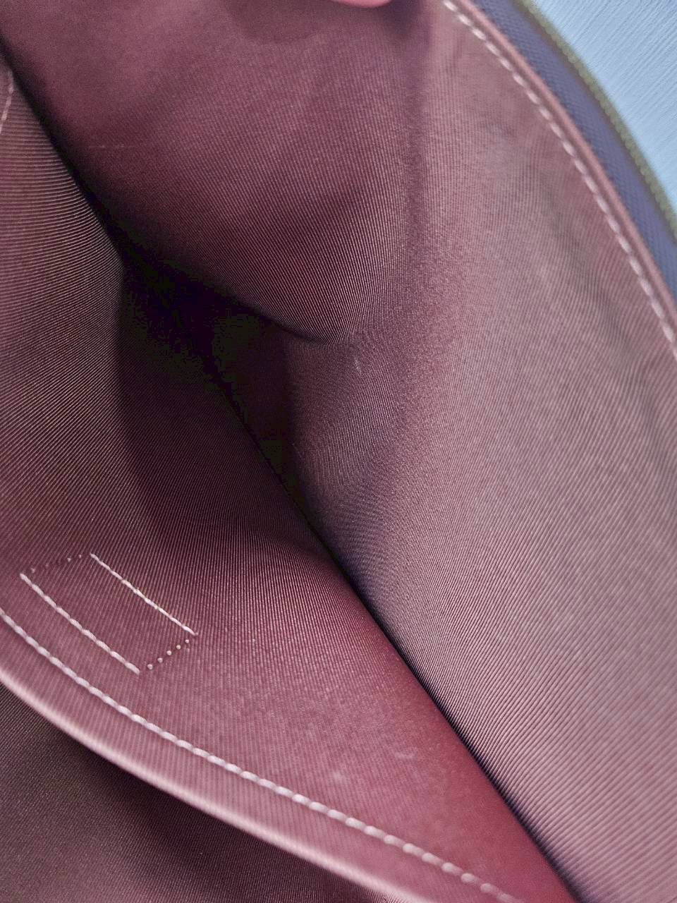 LV m44499 Etui Voyage MM Pouch microchip