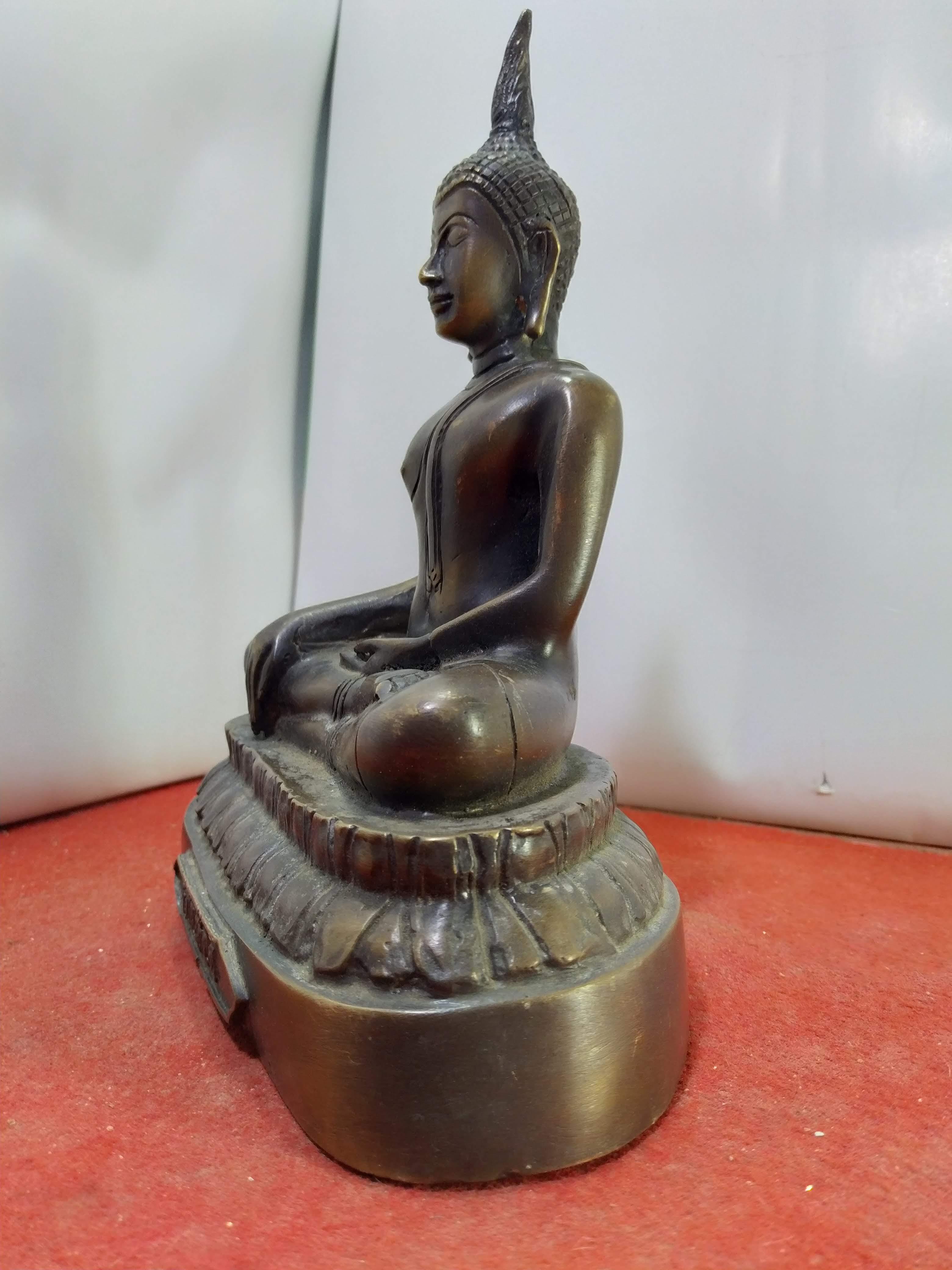 หลวงพ่อทันใจ วัดพระบรมธาตุบ้านตาก จ.ตาก หน้าตัก 5 นิ้ว เนื้อโลหะเหลืองมันปู