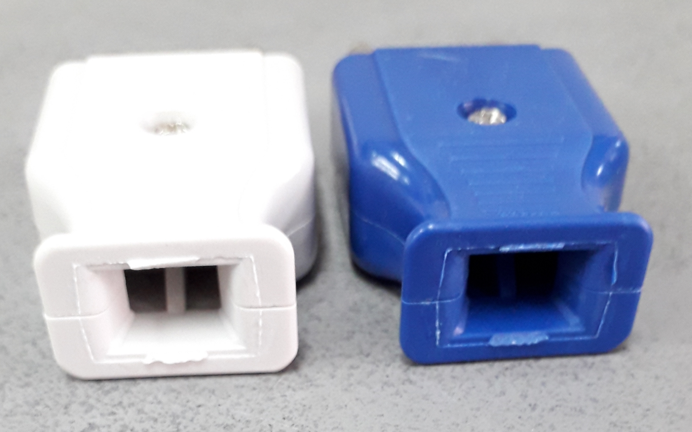 ปลั๊กแบล็กไลท์ ขากลม ตัวผู้