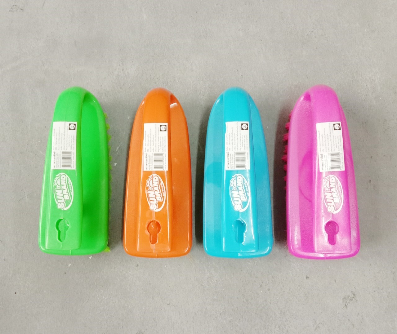 แปรงเตารีด ขนไนล่อน คละสี