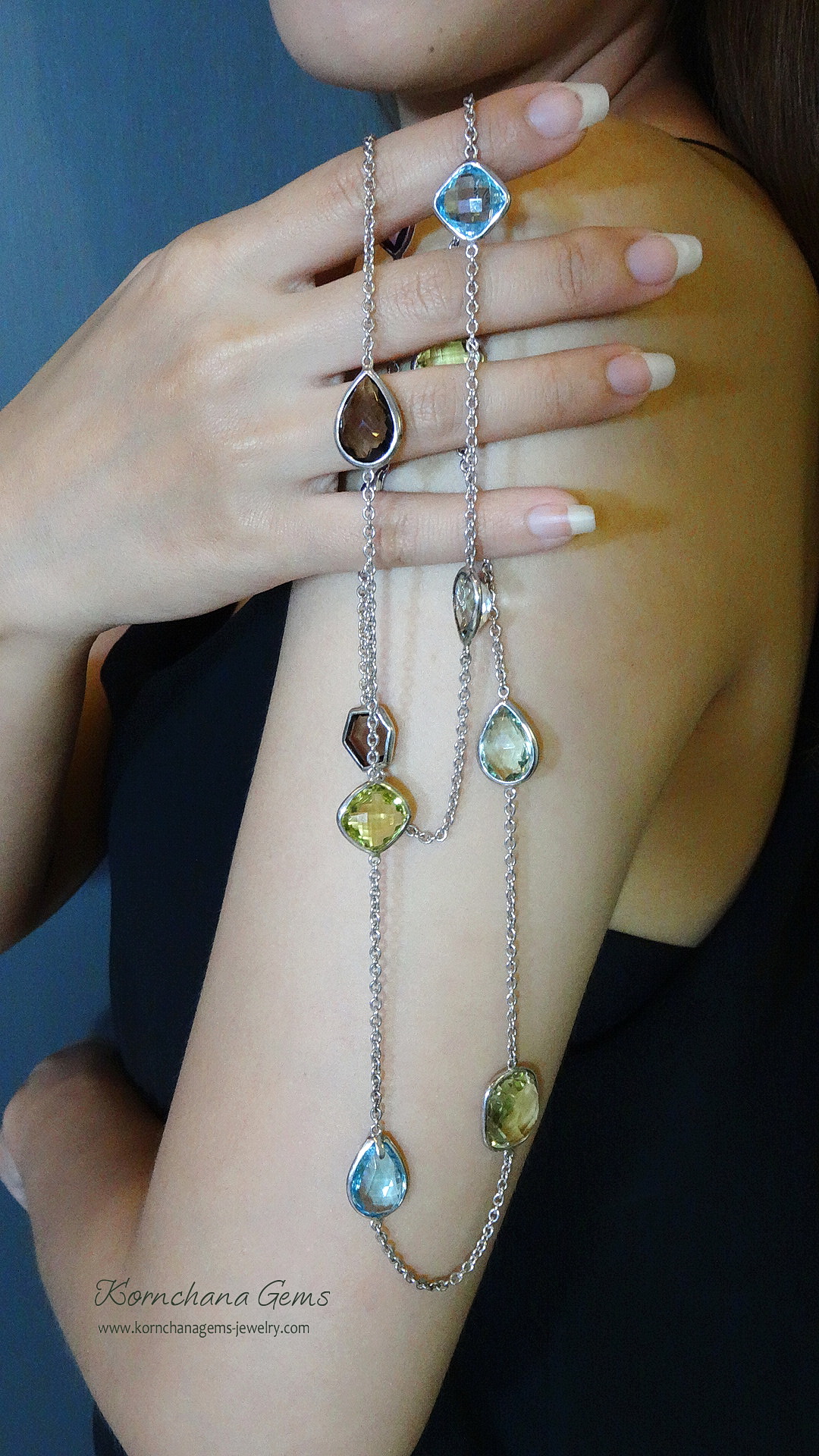 สร้อยคอพลอยแท้ สร้อยยาวแบบสวมหัวได้ โทนสีหวานๆด้วยม่วงอเมทิสท์สลับกรีนอเมทิสท์ และสกายบลูโทพาสสีฟ้าใส ตัวเรือนเงินแท้ สวมหัวได้เลยค่ะ