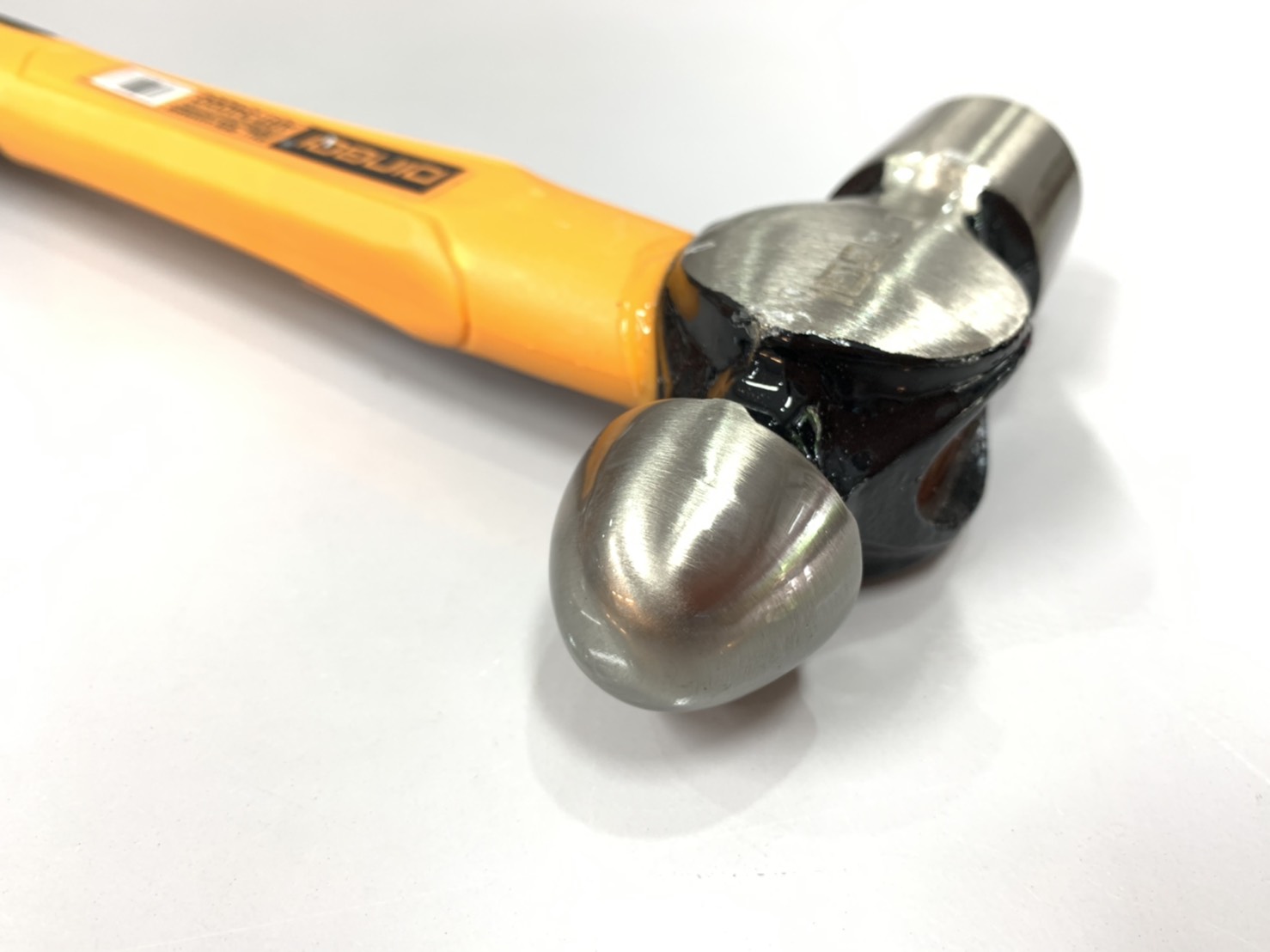 ค้อนหัวกลมด้ามไฟเบอร์ 2ปอนด์ DINGO