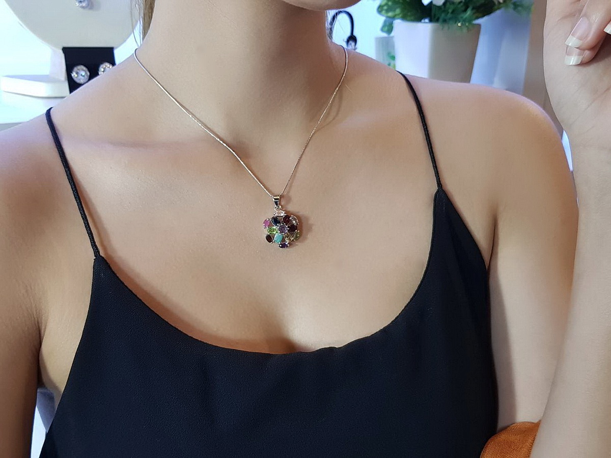จี้พลอยแท้ multicolor gems pendant จี้พลอยนำโชค จี้พลอย 9 สี ทั้งแดงการ์เนท ชมพูทับทิม ม่วงอเมทิสท์ น้ำเงินไพลิน เขียวเพอริดอท