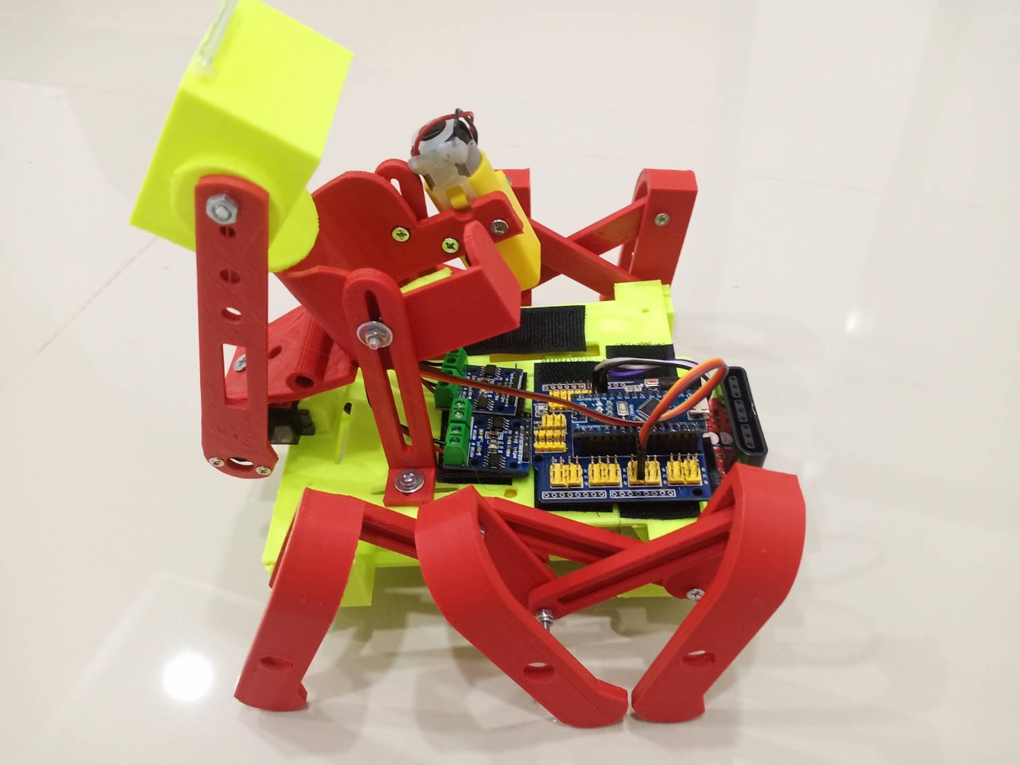 หุ่นยนต์นักบาสเกตบอล จับลูกปิงปองได้ ยิงลูกปิงปองได้ (แบบไร้สาย) Ex