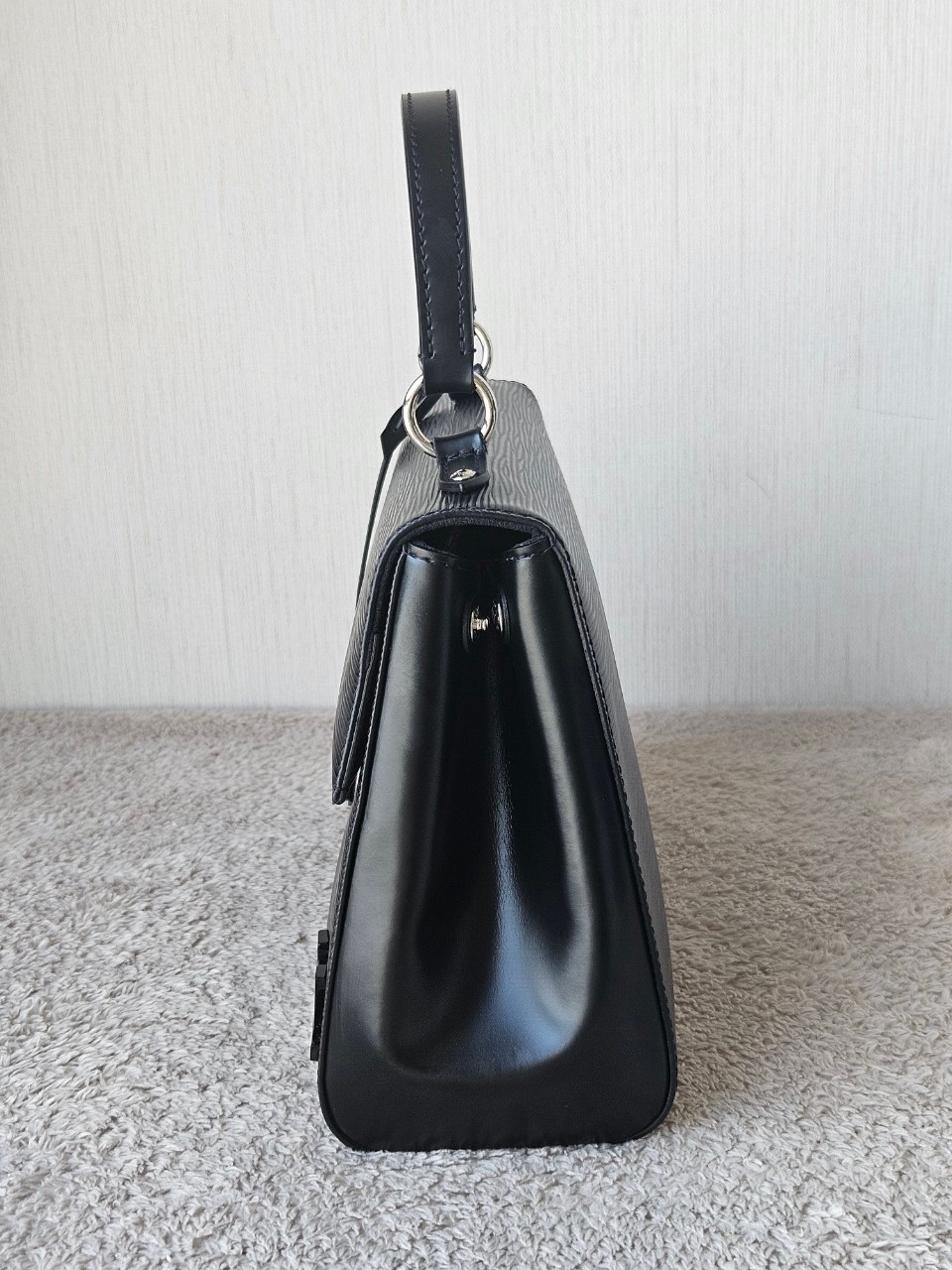 LV M41312 Cluny BB EPI microchip