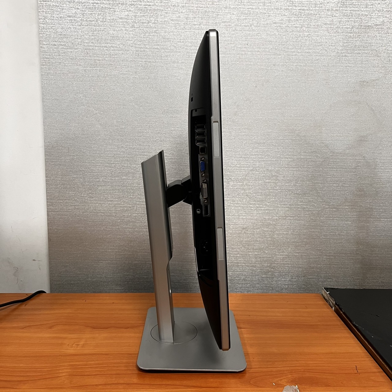 (Used) MONITOR DELL P2014H 19.5 INCH HD (1600 x 900) 60 Hz