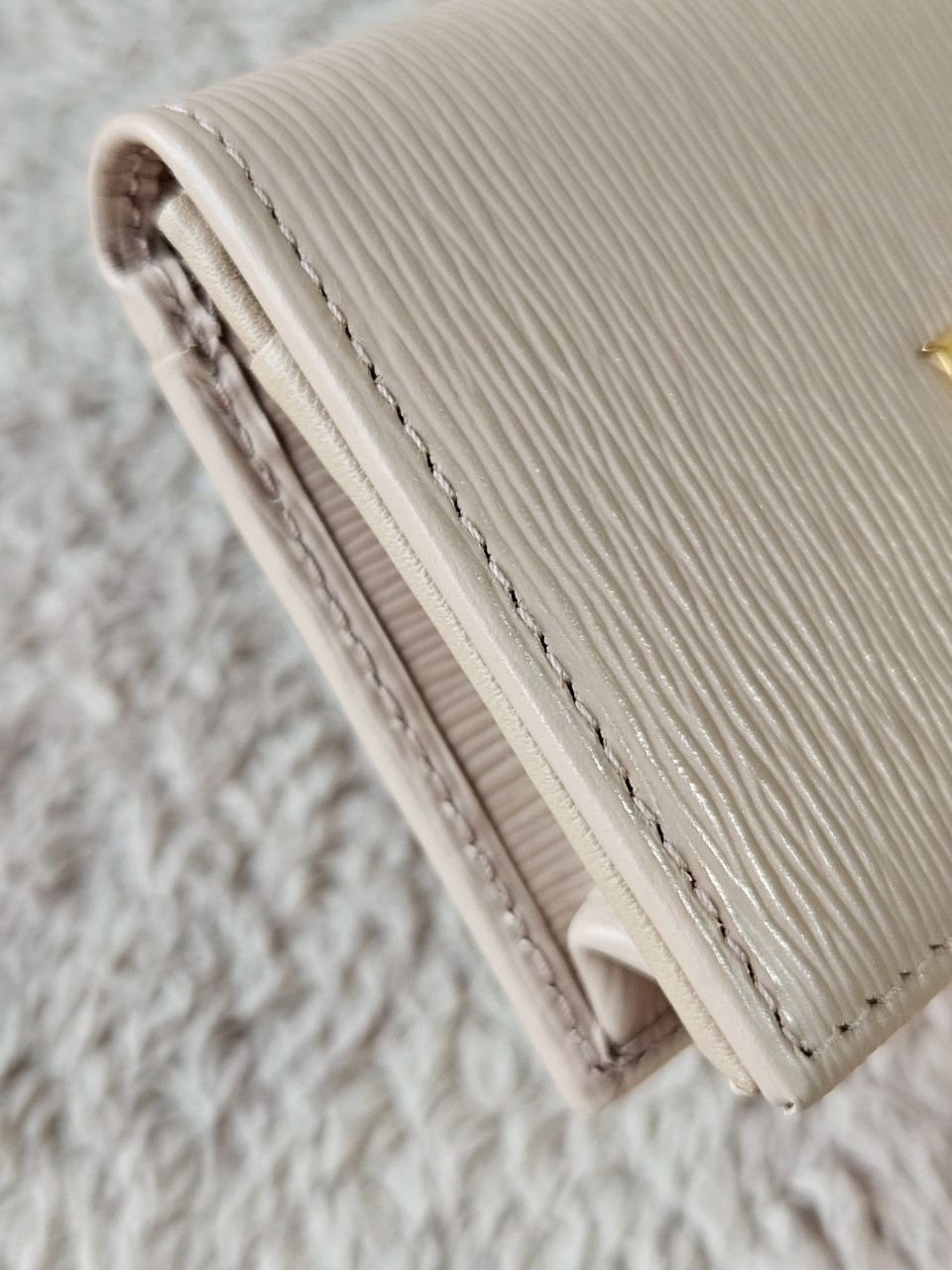 Prada 1MC122 Card Holder สีนู๊ด