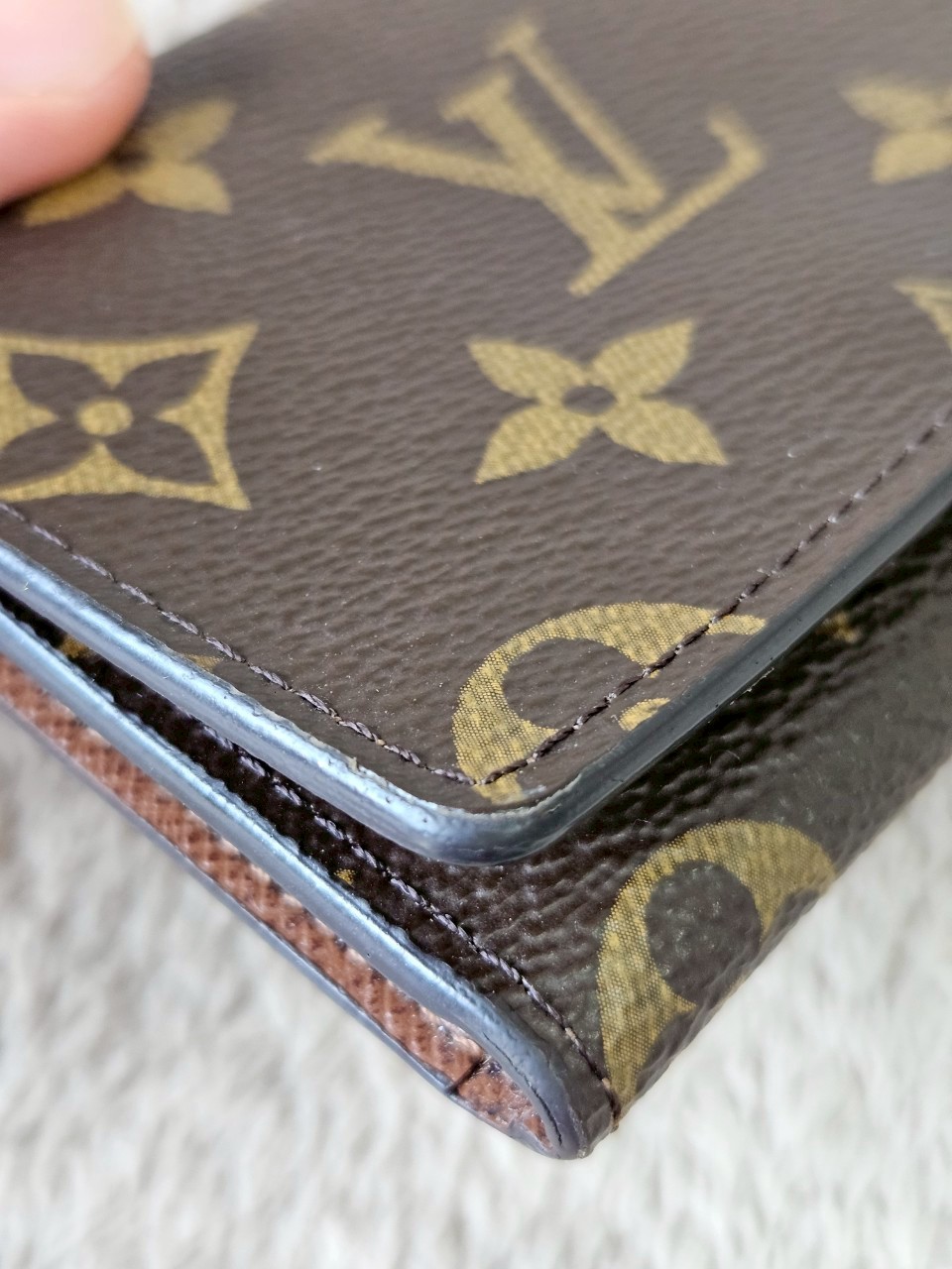 LV Envelope Carte De Visite Microchip