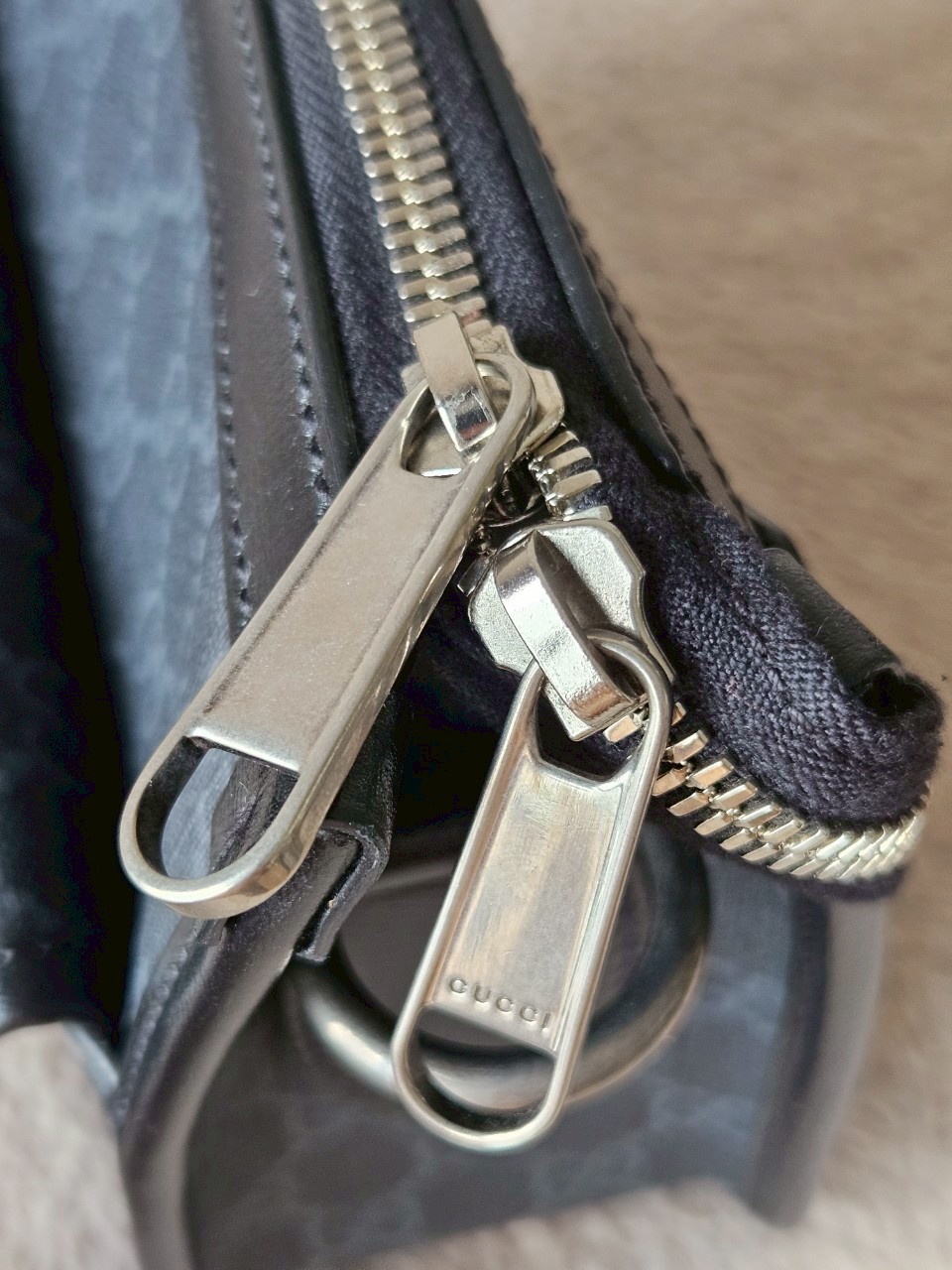 Gucci 674164 Messenger Bag With Interlocking G