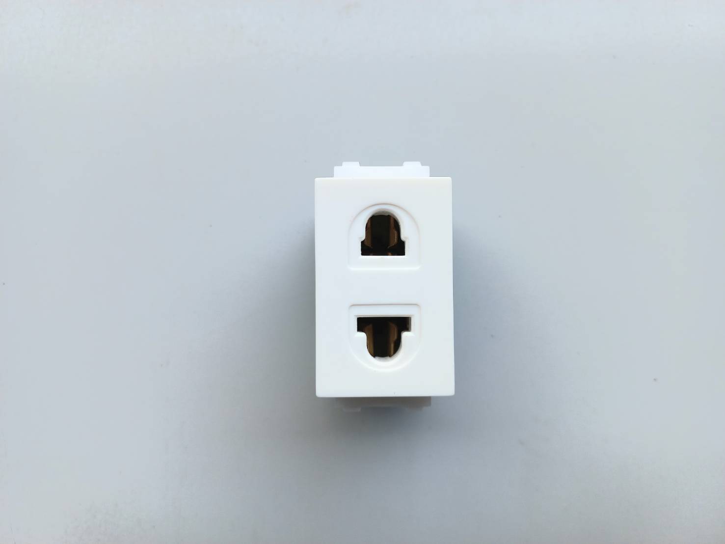 ปลั๊กฝัง รุ่นใหม่ YL1091K/US series