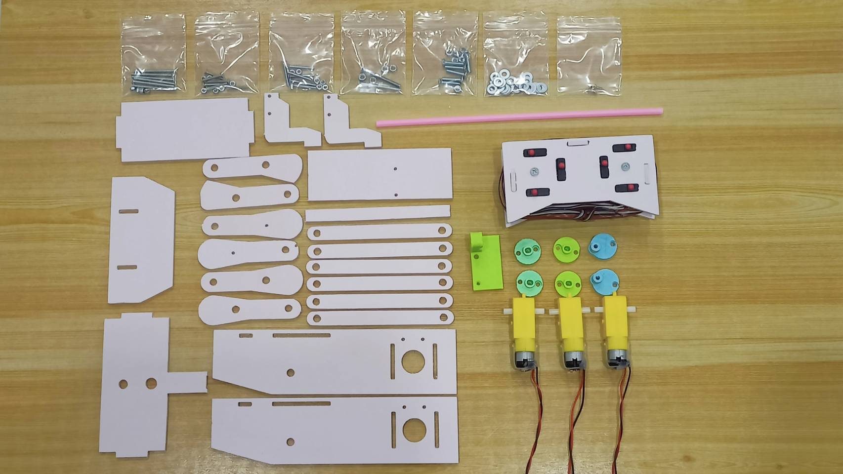 หุ่นยนต์เลี้ยงแกะรุ่น MS V1 2024(พื้นฐานประถม)(ประกอบเอง) Ex