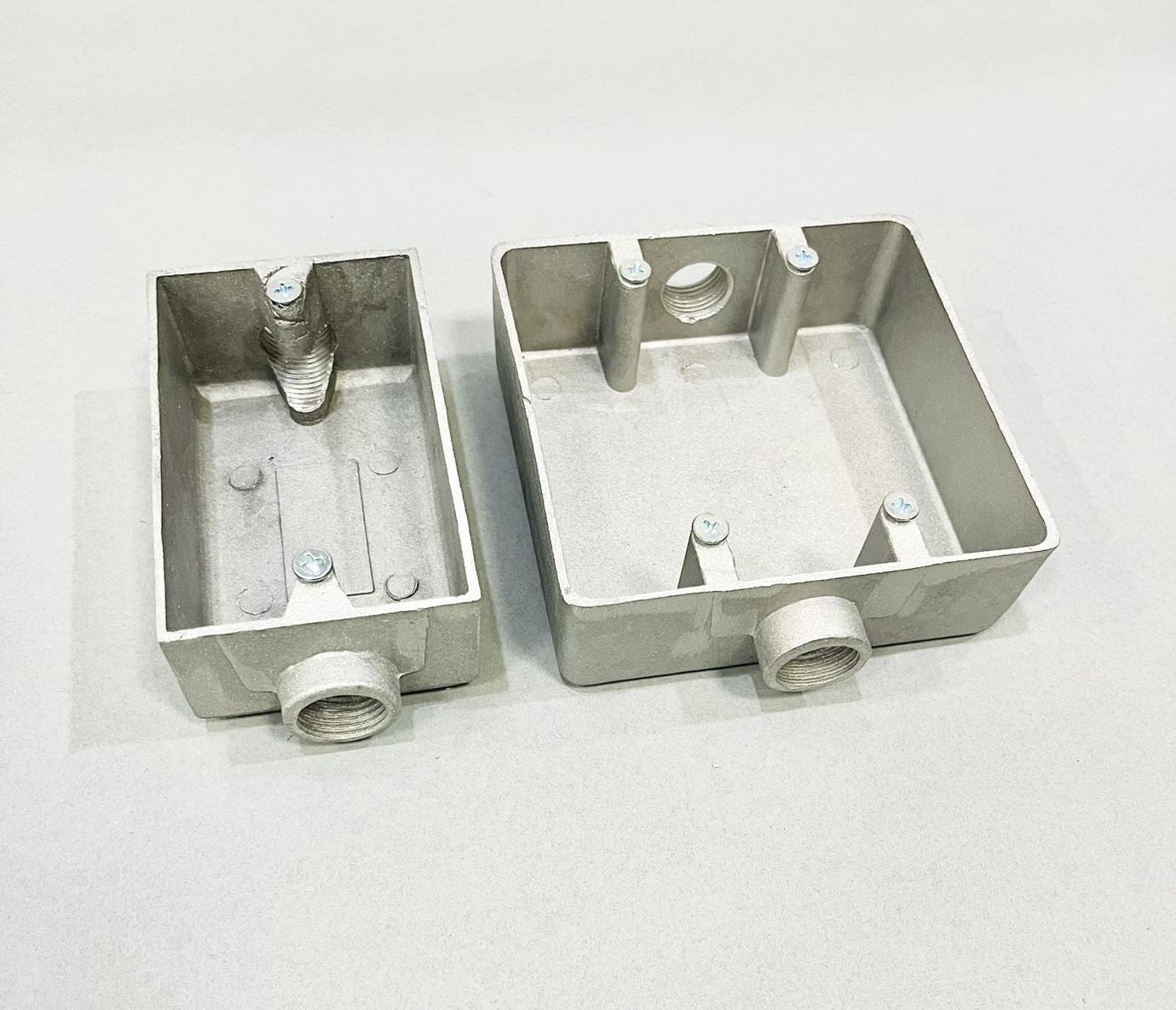 เอฟ เอส ซี บ็อก 2x4 - 4x4 2ทางตรง 1/2"