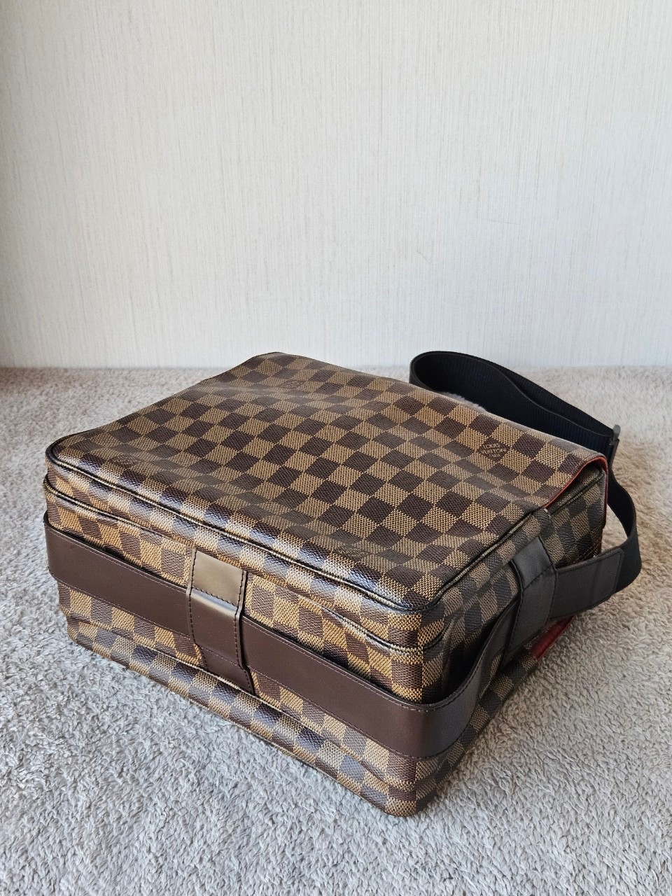 LV Naviglio Damier dc04