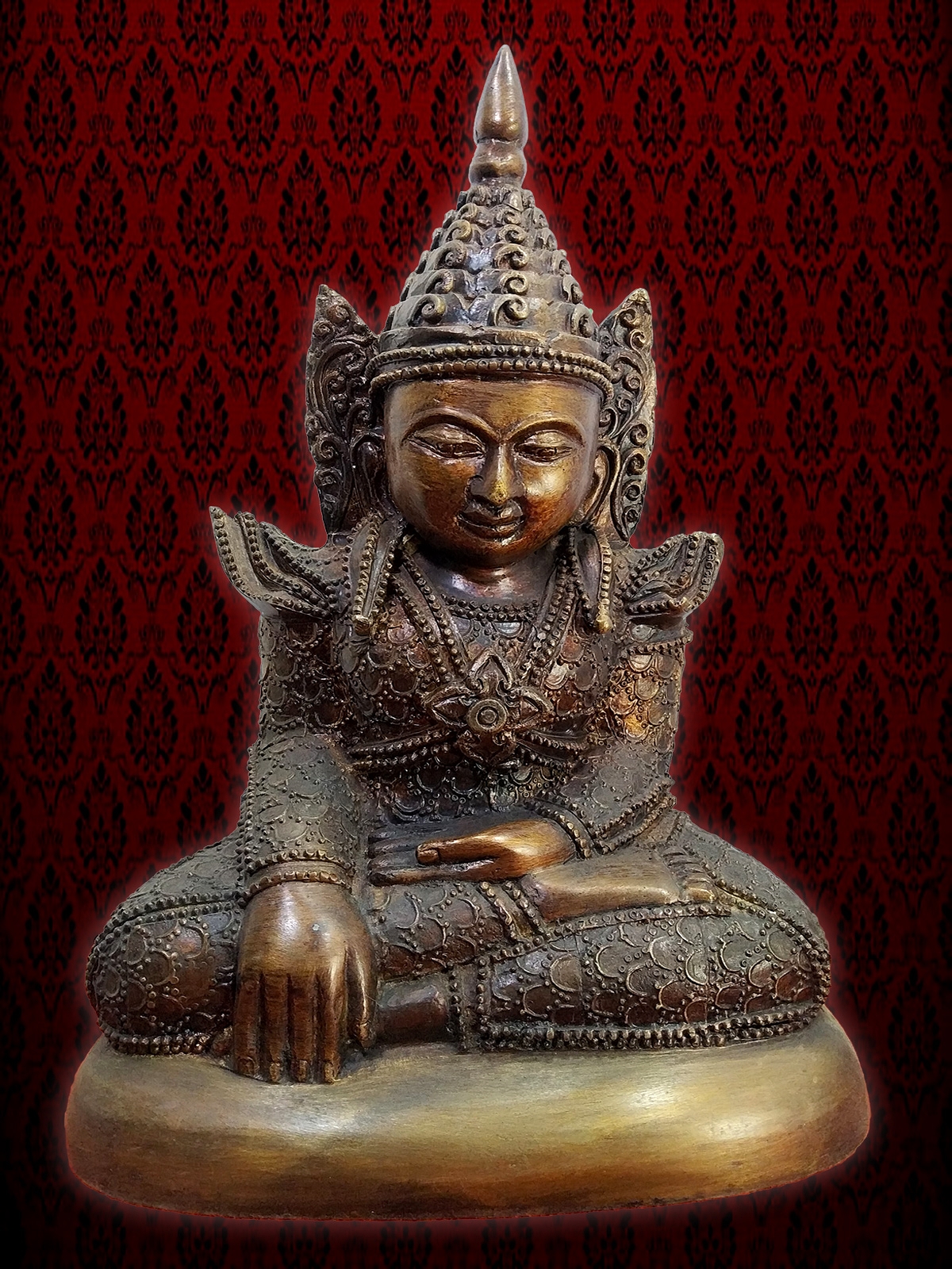พระมหามัยมุนี หรือ มะฮาเมียะมุนิ พระพุทธรูปทรงเครื่องกษัตริย์ แห่งเมืองมัณฑะเลย์