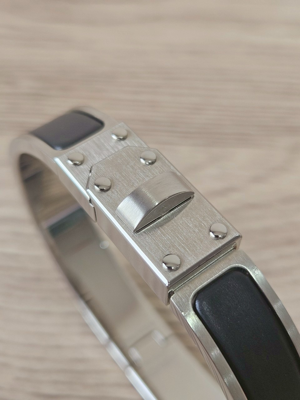 Hermes Clic Kelly bracelet PM ดำ/เงิน