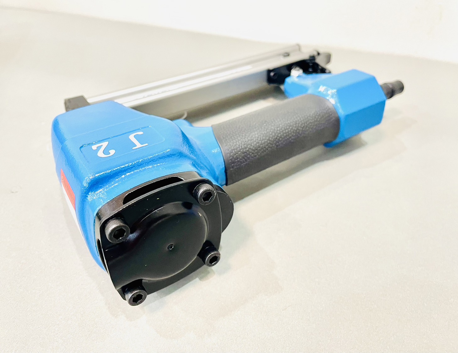 ปืนยิงตะปูลมขาเดี่ยว F-30 พัมคิน