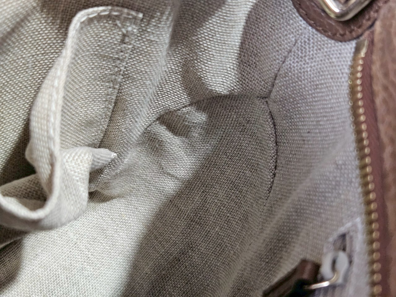 Gucci Bree Tote สีน้ำตาล