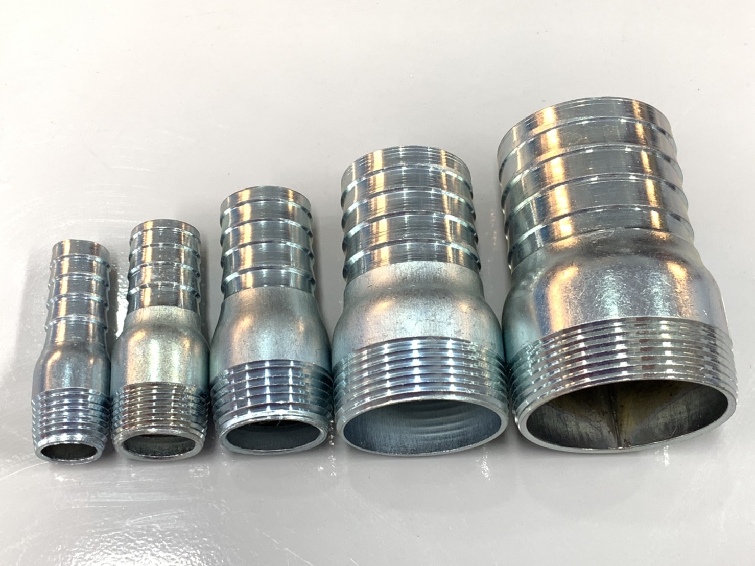 ข้อต่อหางปลาเหล็ก เกลียวนอก