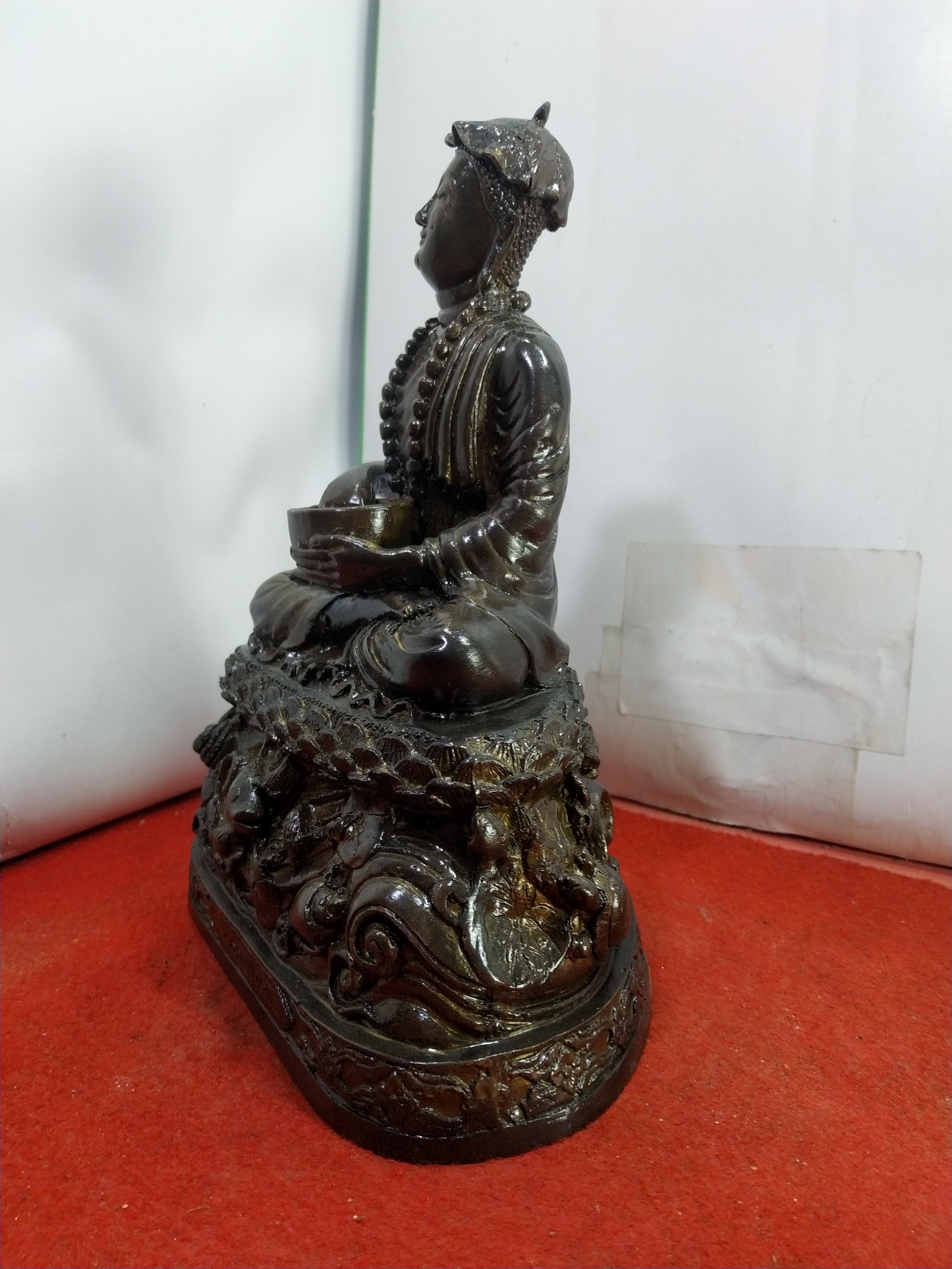 พระอุปคุต ปางจกบาตรหยุดตะวัน ฐาน 6 นิ้ว ด้านหลังลายมังกร