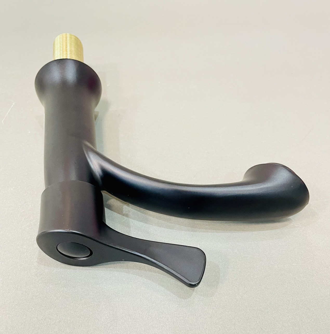 ก๊อกอัดแผงอ่างดำ SA07-B