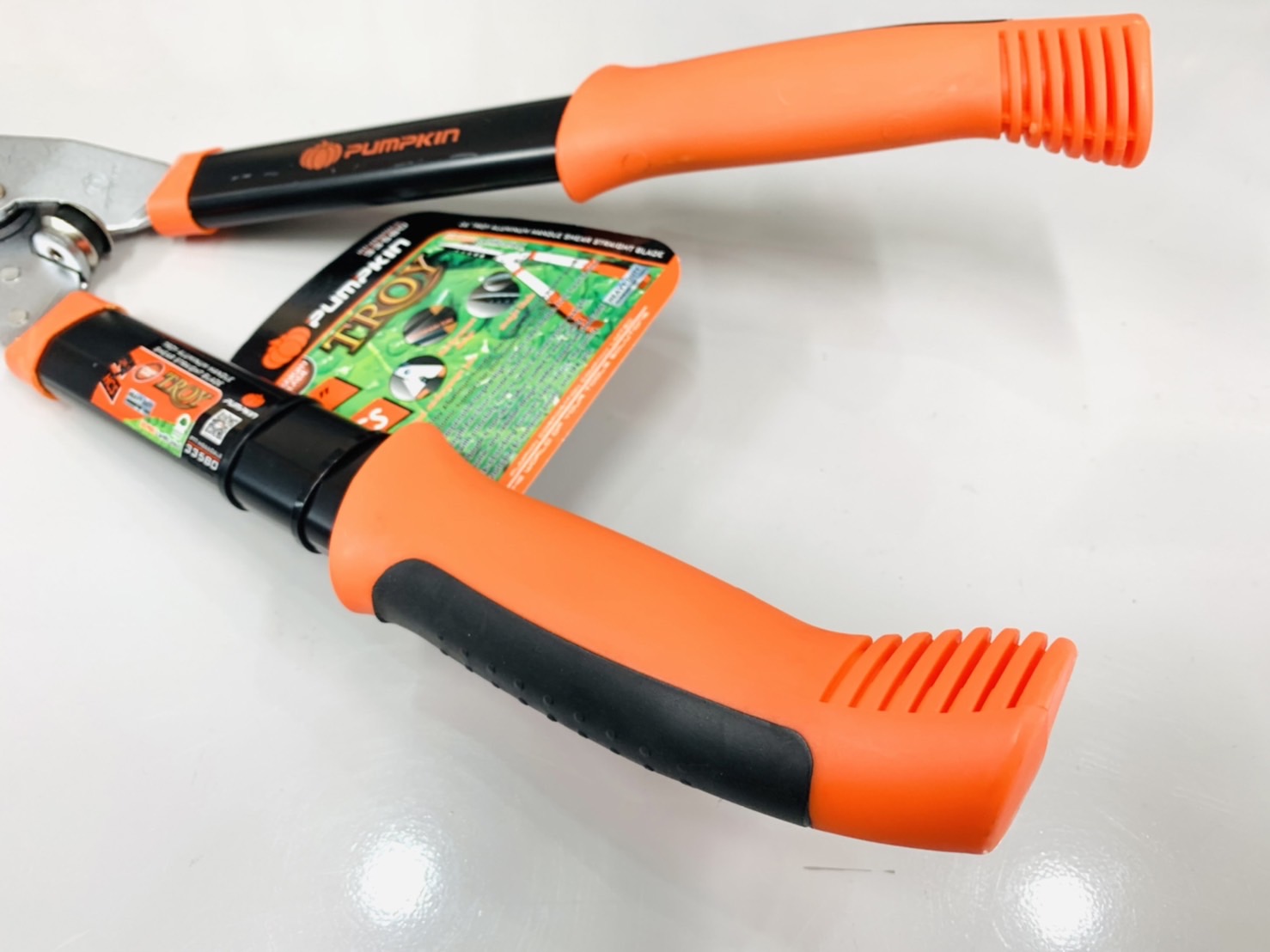 กรรไกรตัดหญ้า พัมคิน 26" ด้ามอลูมิเนียม