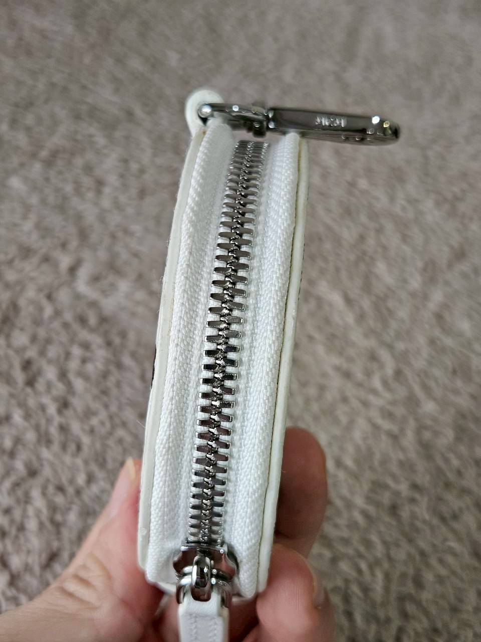 MCM Essential Pouch Orginal Black White