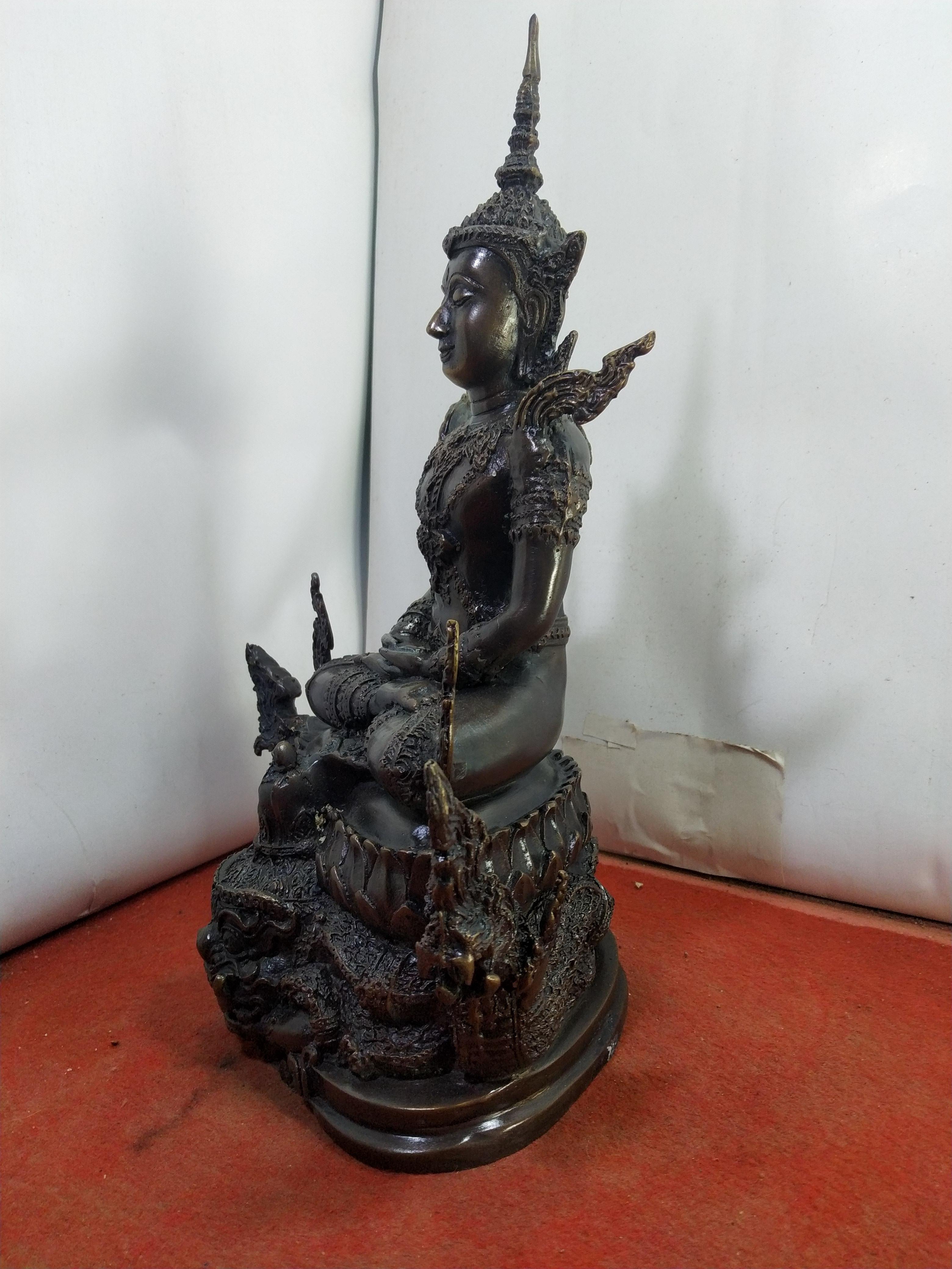 สมเด็จพระมหาจักรพรรดิ์ สมเด็จองค์ปฐม มหาจักรพรรดิทรงเครื่อง ประทับพระราหูนาคเกี้ยว เนื้อโลหะทองเหลือง ผิวมันปู